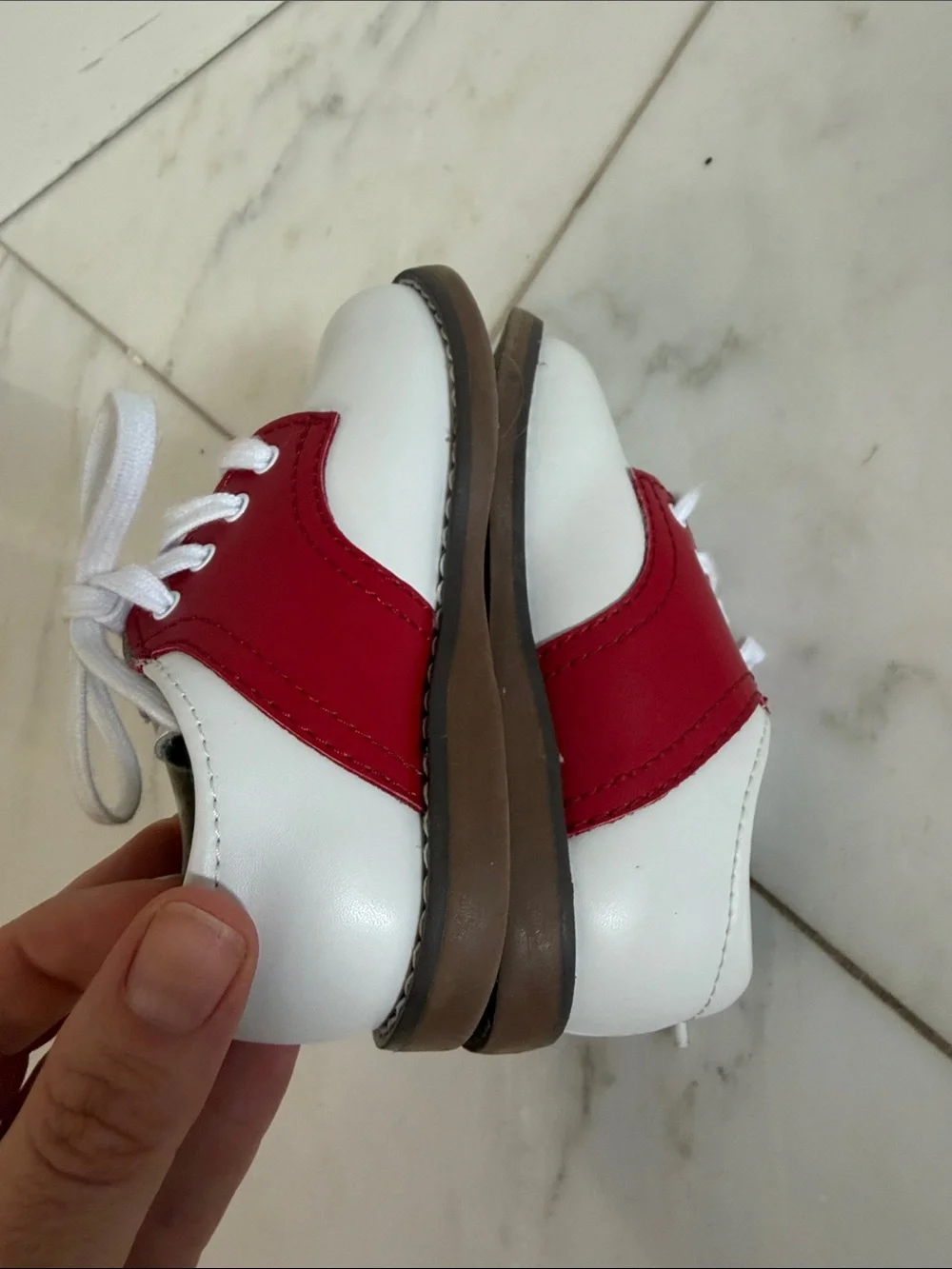Footmates Cheer red and white leather lace up saddle shoes baby toddler size 6